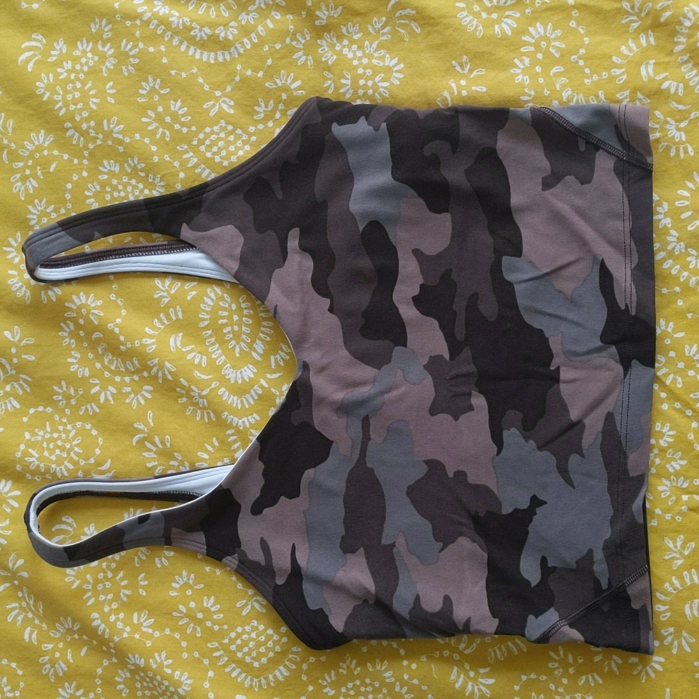 Lululemon crop top/bra
